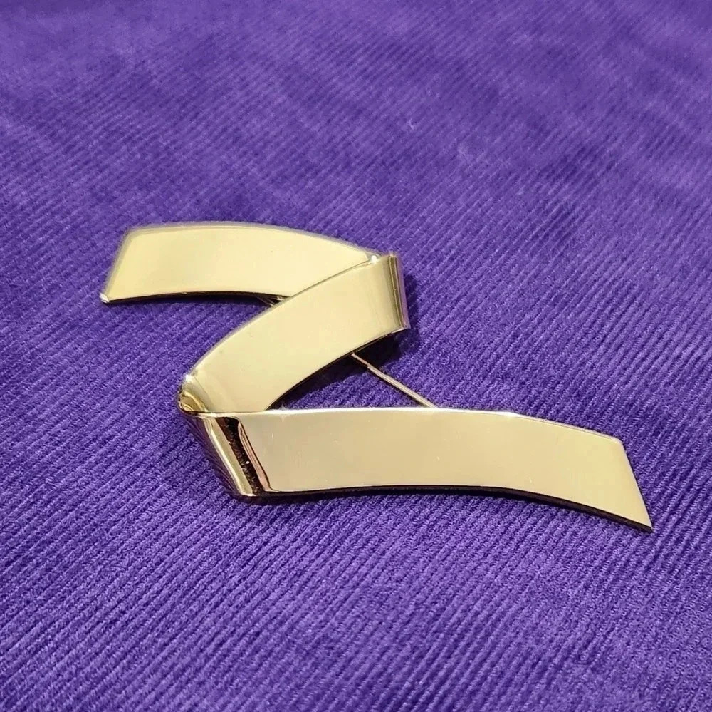 Vintage Monet Brooch Signed Golden Ribbon Brooch Elegant Pin Gold Tone